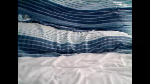 Tobi online show from October 2025 12:46:01 PM