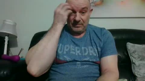 toerag69 online show from December 2024 11:42:01 PM