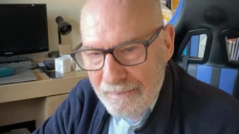 Togbear online show from January 2025 01:43:01 PM