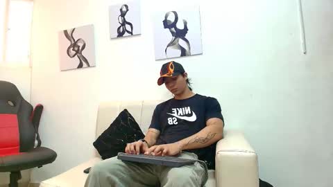 Snapshot of toji_lee chatting on December 2025 08:27:02 PM toji lee online show from December 2025 08:27:02 PM