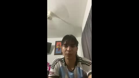 Snapshot of toji_lee chatting on January 2026 06:18:02 AM toji lee online show from January 2026 06:18:02 AM