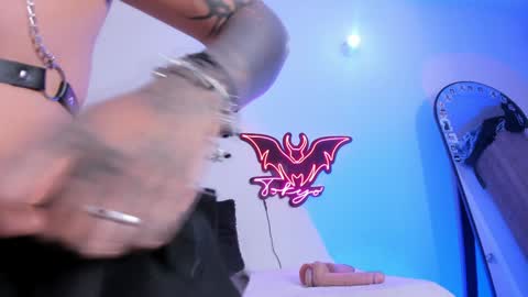   Independent model online show from January 2025 03:26:01 AM