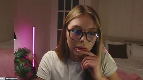 tokyo_n online show from January 2025 09:10:01 PM