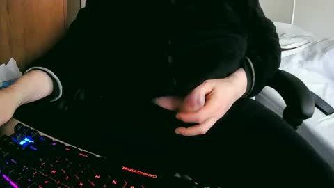 tolon408472 online show from March 2025 12:01:01 PM