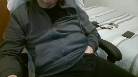 Snapshot of toloneo1 chatting on February 2025 01:10:01 AM toloneo1 online show from February 2025 01:10:01 AM