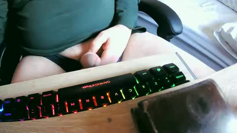 Snapshot of toloneo1 chatting on February 2025 07:33:02 AM toloneo1 online show from February 2025 07:33:02 AM