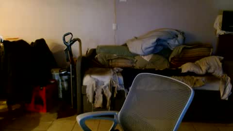 tom112292014 online show from October 2025 05:03:02 PM