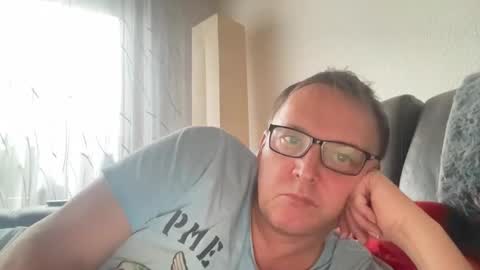 Tom online show from February 2025 04:01:02 PM