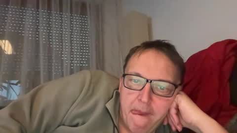 Tom online show from March 2025 05:33:02 PM