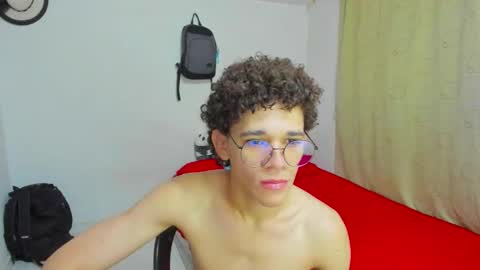 Tom Blue online show from September 2025 11:43:01 AM