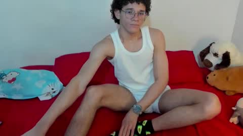 Tom Blue online show from October 2025 05:22:02 PM