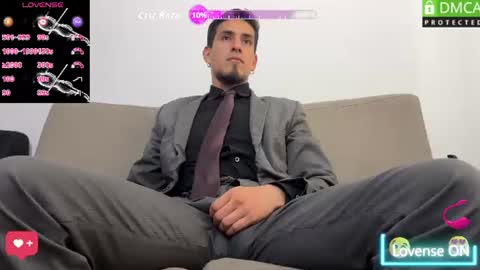 Snapshot of tom_blunt96 chatting on June 2026 02:52:01 PM TOM online show from June 2026 02:52:01 PM