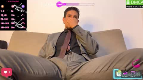 Snapshot of tom_blunt96 chatting on June 2026 09:12:02 AM TOM online show from June 2026 09:12:02 AM