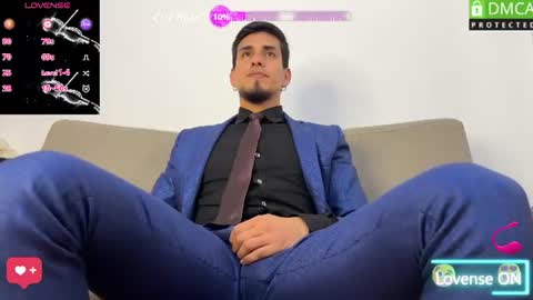 Snapshot of tom_blunt96 chatting on June 2026 02:04:02 PM TOM online show from June 2026 02:04:02 PM