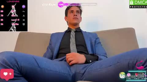 Snapshot of tom_blunt96 chatting on July 2026 04:33:01 PM TOM online show from July 2026 04:33:01 PM