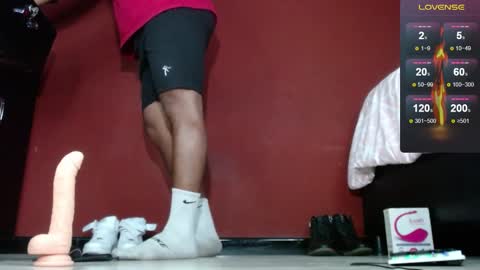 Tom online show from February 2025 11:48:01 PM