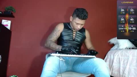 Tom online show from February 2025 09:56:02 AM