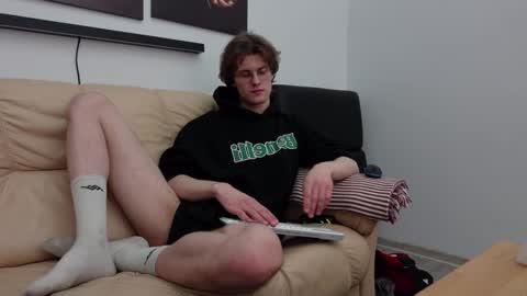 tom online show from December 2024 10:57:02 PM