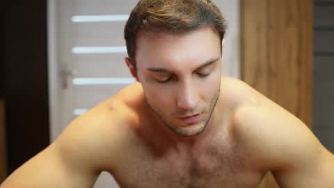 Tom online show from September 2025 07:31:01 AM