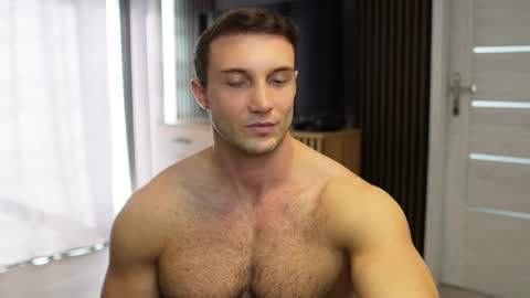 Tom online show from September 2025 07:01:02 AM