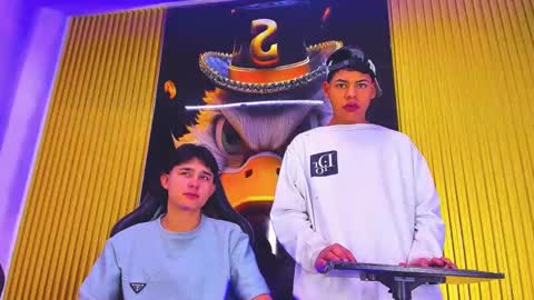 tom_hot20 online show from November 2025 12:16:02 PM