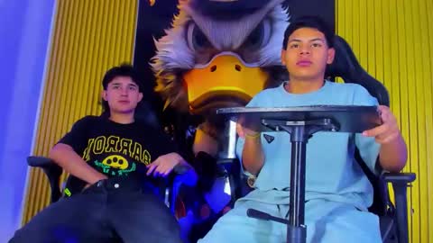 tom_hot20 online show from November 2025 12:16:02 PM