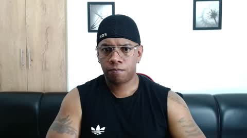 Snapshot of tom_miller chatting on February 2025 06:04:01 AM Tom Miller online show from February 2025 06:04:01 AM