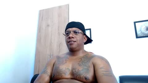 Snapshot of tom_miller chatting on February 2025 08:11:01 AM Tom Miller online show from February 2025 08:11:01 AM