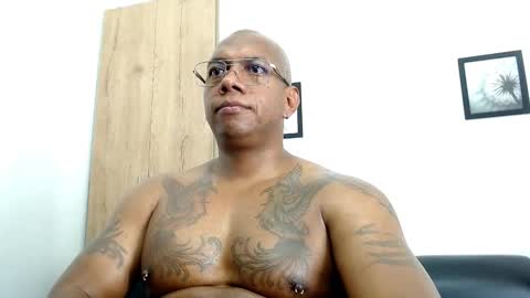 Snapshot of tom_miller chatting on February 2025 08:22:01 AM Tom Miller online show from February 2025 08:22:01 AM