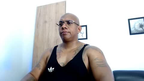 Snapshot of tom_miller chatting on February 2025 05:29:01 AM Tom Miller online show from February 2025 05:29:01 AM