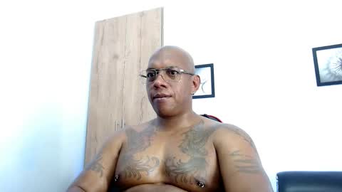 Snapshot of tom_miller chatting on February 2025 09:03:01 AM Tom Miller online show from February 2025 09:03:01 AM