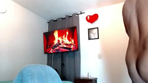 Snapshot of tom_miller chatting on October 2025 07:01:01 PM Tom Miller online show from October 2025 07:01:01 PM