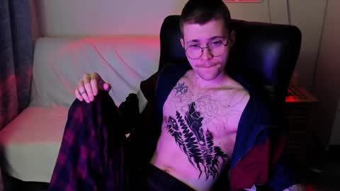 tomas_norton online show from April 2026 08:42:02 PM