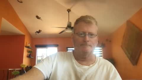 Hola online show from April 2026 06:55:01 PM