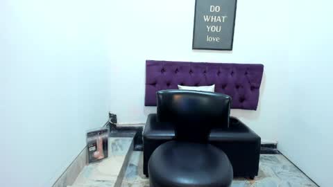 Snapshot of tomboy_natali chatting on May 2026 11:45:02 PM IAN SAYD online show from May 2026 11:45:02 PM