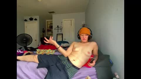 Snapshot of tomboy_titties chatting on February 2026 09:52:02 PM tomboy_titties online show from February 2026 09:52:02 PM