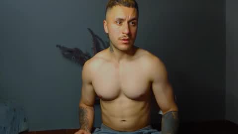 tomDavisXl online show from October 2025 12:21:02 AM