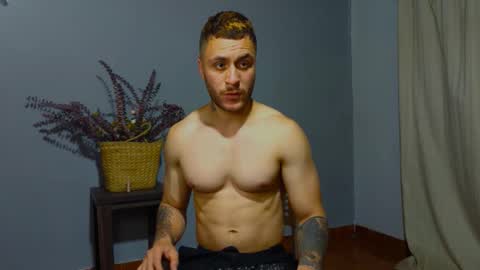 tomDavisXl online show from October 2025 02:47:02 AM