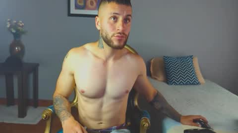 tomDavisXl online show from February 2026 09:04:01 PM