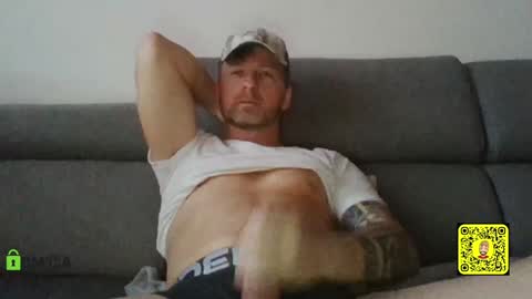 Snapshot of tomhardic chatting on January 2025 01:54:01 PM TOM online show from January 2025 01:54:01 PM