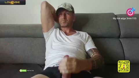 Snapshot of tomhardic chatting on January 2025 07:56:01 PM TOM online show from January 2025 07:56:01 PM