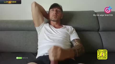 Snapshot of tomhardic chatting on February 2025 10:29:02 AM TOM online show from February 2025 10:29:02 AM