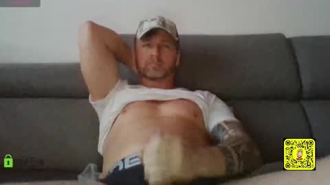 Snapshot of tomhardic chatting on March 2025 01:23:02 PM TOM online show from March 2025 01:23:02 PM