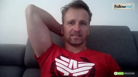 Snapshot of tomhardic chatting on October 2025 10:52:02 PM TOM online show from October 2025 10:52:02 PM