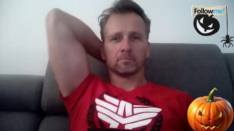 Snapshot of tomhardic chatting on November 2025 12:07:02 PM TOM online show from November 2025 12:07:02 PM