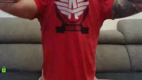 Snapshot of tomhardic chatting on November 2025 09:26:01 PM TOM online show from November 2025 09:26:01 PM