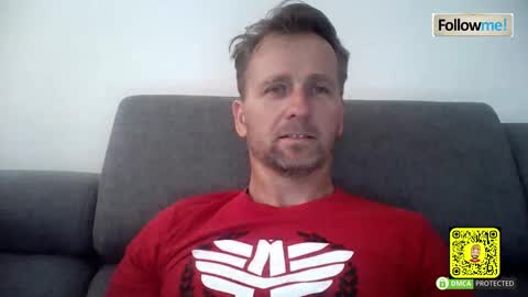 Snapshot of tomhardic chatting on November 2025 02:54:01 AM TOM online show from November 2025 02:54:01 AM