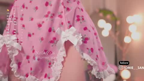 Snapshot of tomie_san chatting on April 2026 10:54:02 AM Tomie online show from April 2026 10:54:02 AM