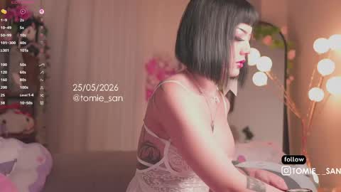 Snapshot of tomie_san chatting on May 2026 10:32:02 AM Tomie online show from May 2026 10:32:02 AM