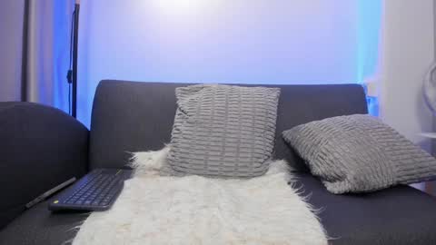 Tomas online show from April 2026 04:46:02 AM